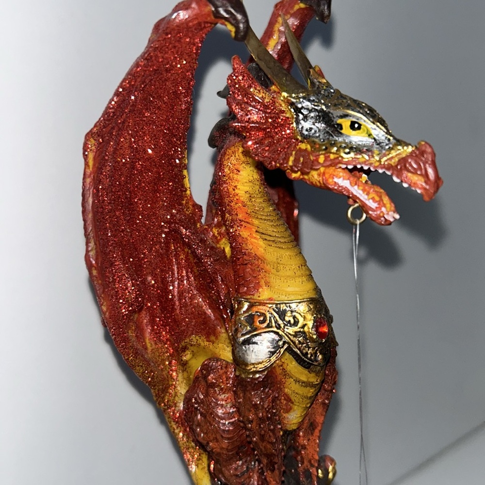 Dragon statue light up crystal